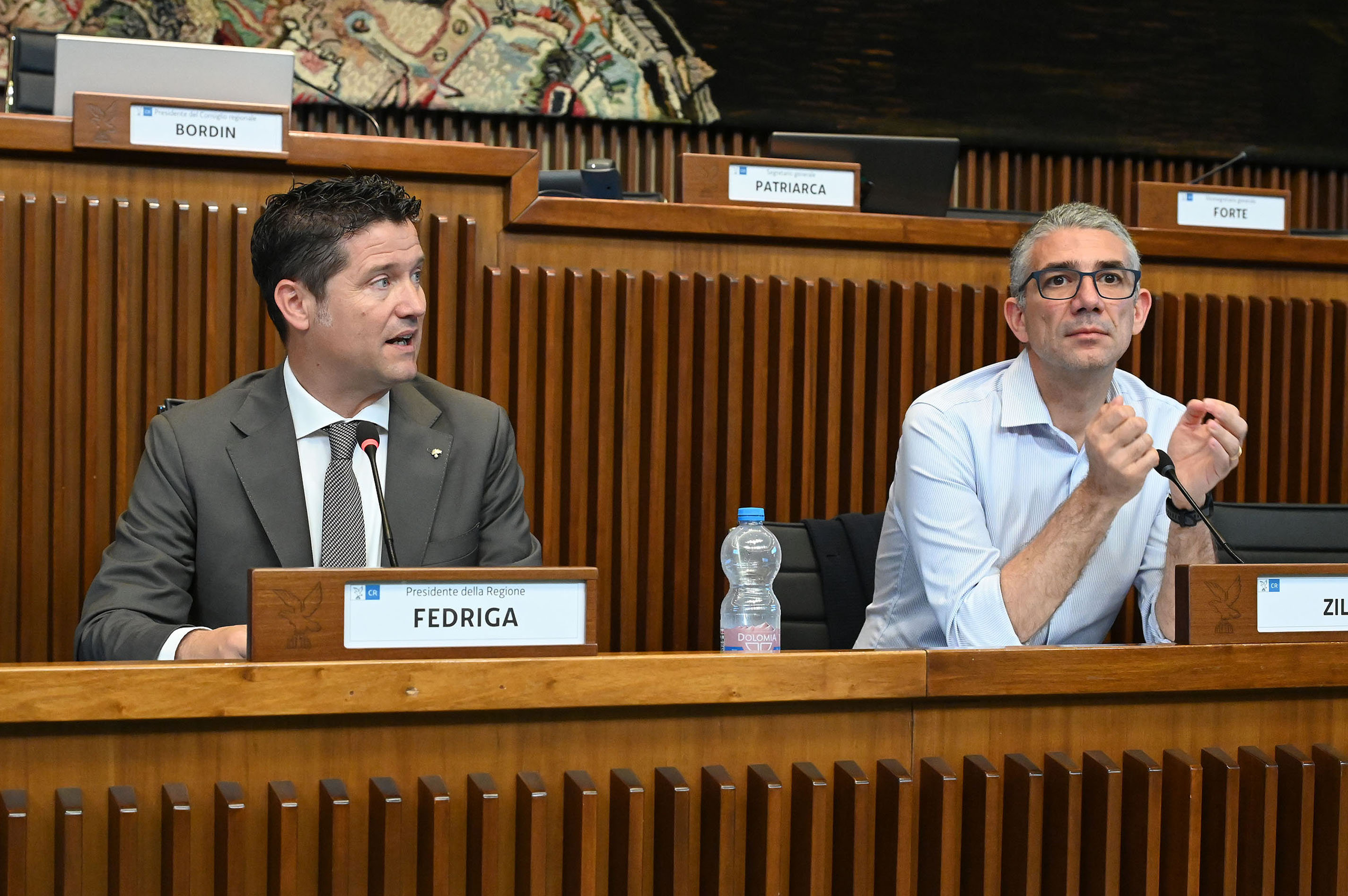 ORGANIZZAZIONE AR. I COMM: OK A REGOLAMENTO CONSIGLIERE DIPLOMATICO